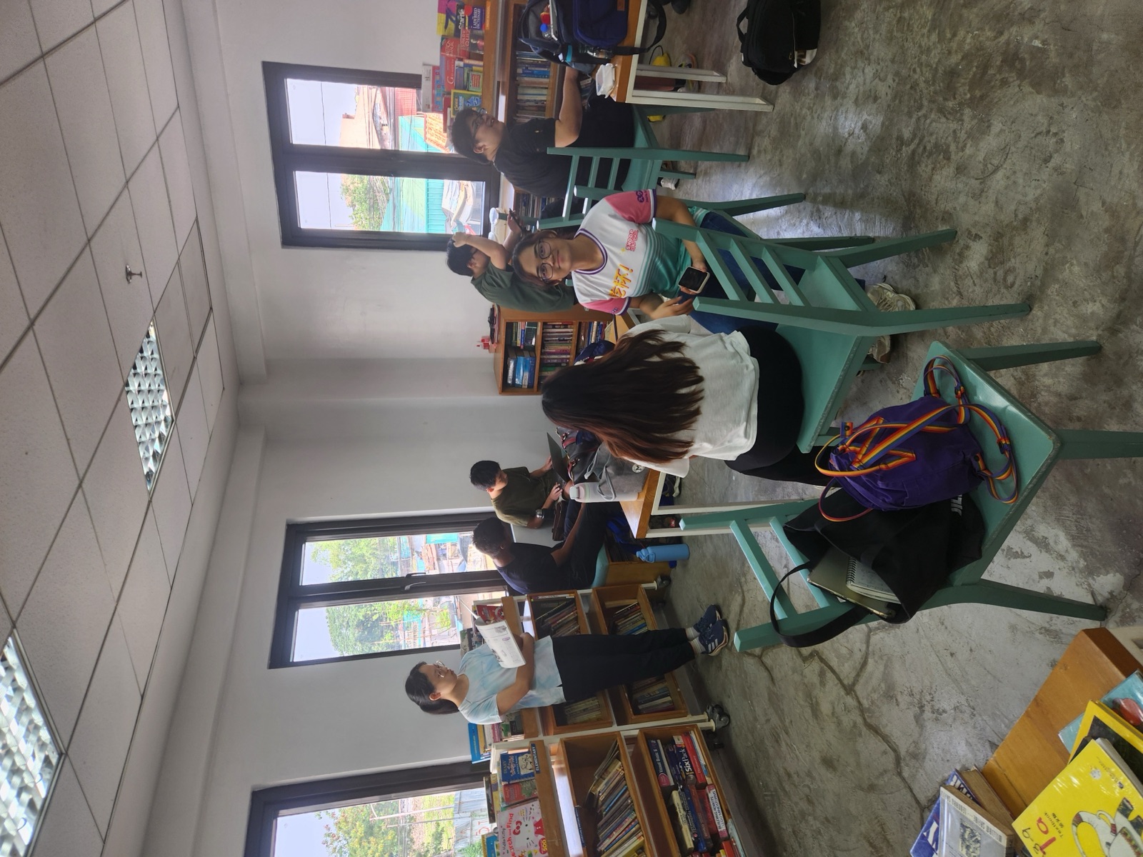Students at Mano Amiga ES, photo 2 of 4