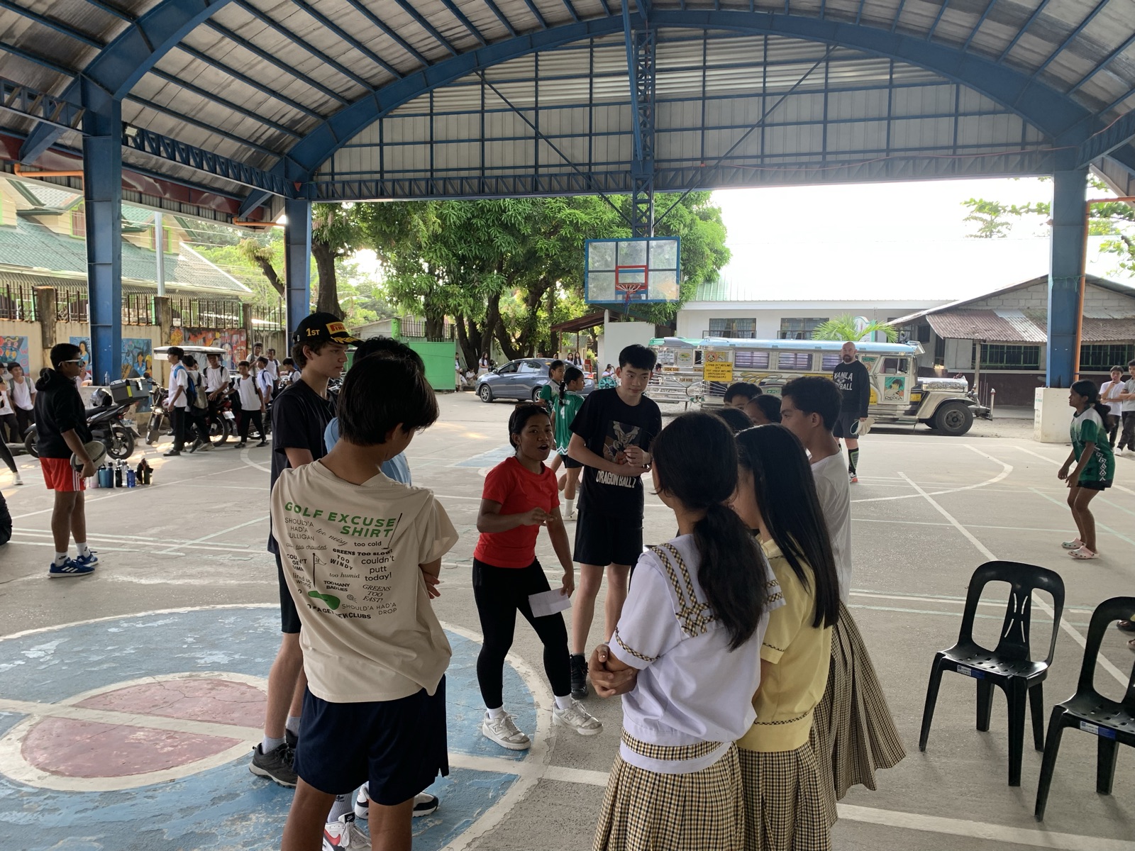Students at Alon Araw, photo 4 of 7