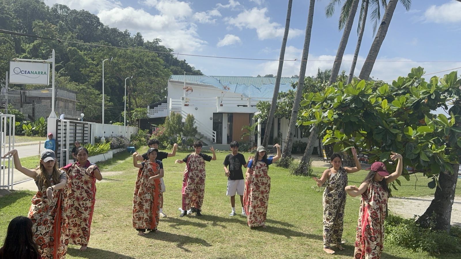 Students at Eco ICARE, photo 7 of 8