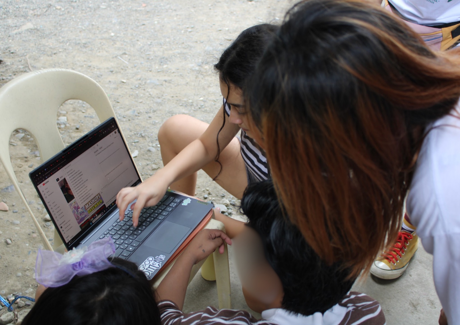 Students at Nueva Ecija Girls' Home, photo 3 of 6
